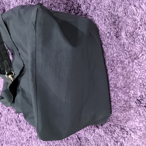 LULULEMON On My Level Bag  in Black - Picture 6 of 10
